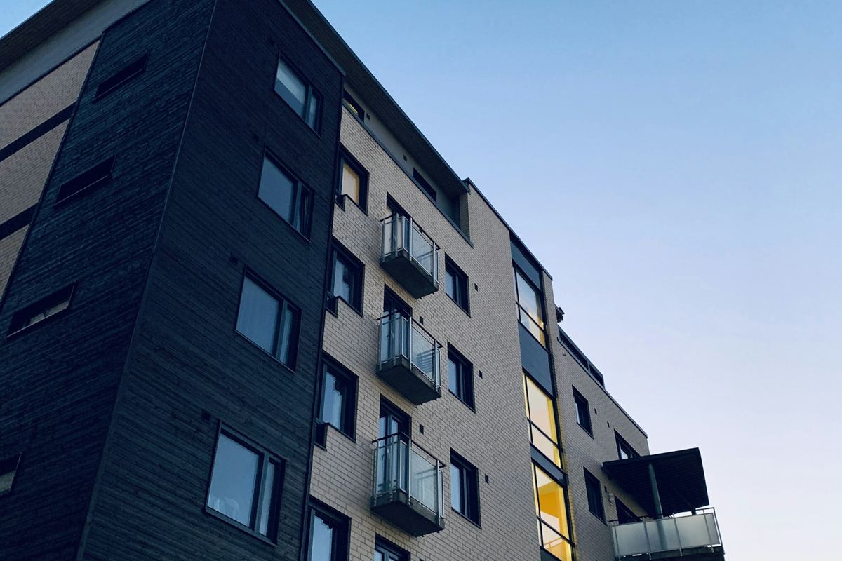 Palazzina condominiale a Brescia adatta a impianto fotovoltaico comune